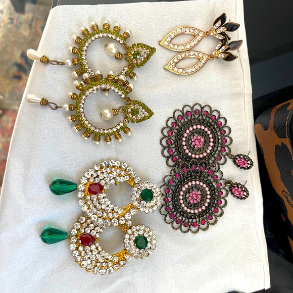 Jewelry - 4 pair of earrings